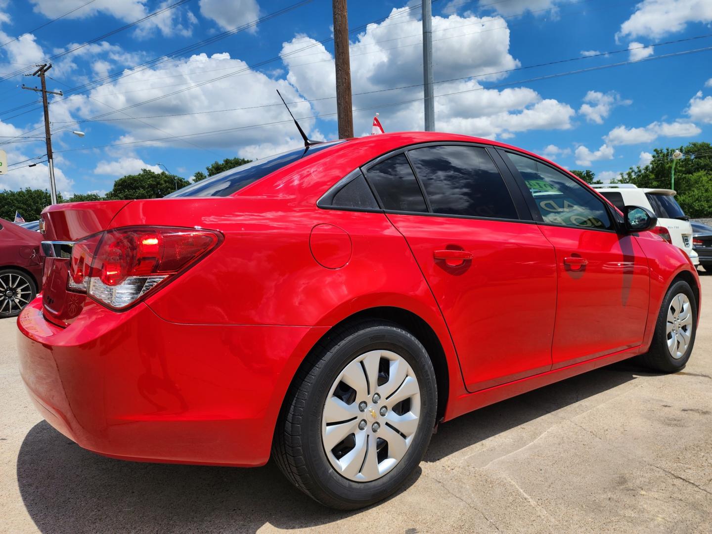 2014 RED Chevrolet Cruze LS (1G1PA5SH2E7) with an 1.8L L4 DOHC 16V FFV engine, 6-Speed Automatic transmission, located at 2660 S.Garland Avenue, Garland, TX, 75041, (469) 298-3118, 32.885551, -96.655602 - Welcome to DallasAutos4Less, one of the Premier BUY HERE PAY HERE Dealers in the North Dallas Area. We specialize in financing to people with NO CREDIT or BAD CREDIT. We need proof of income, proof of residence, and a ID. Come buy your new car from us today!! This is a very well cared for 2014 CH - Photo#3